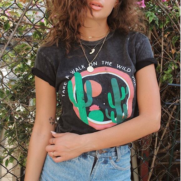 Life Clothing Co Take A Walk On The Wild Side Graphic Tee Medium Cactus Western - Picture 1 of 5